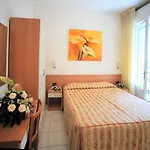 فندق Riviera Blu تيرّينْيا