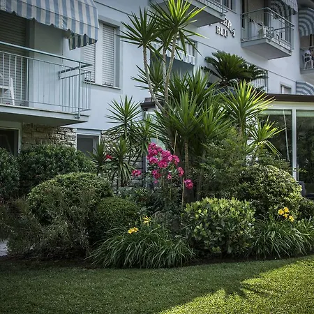 Riviera Blu Hotel 3*